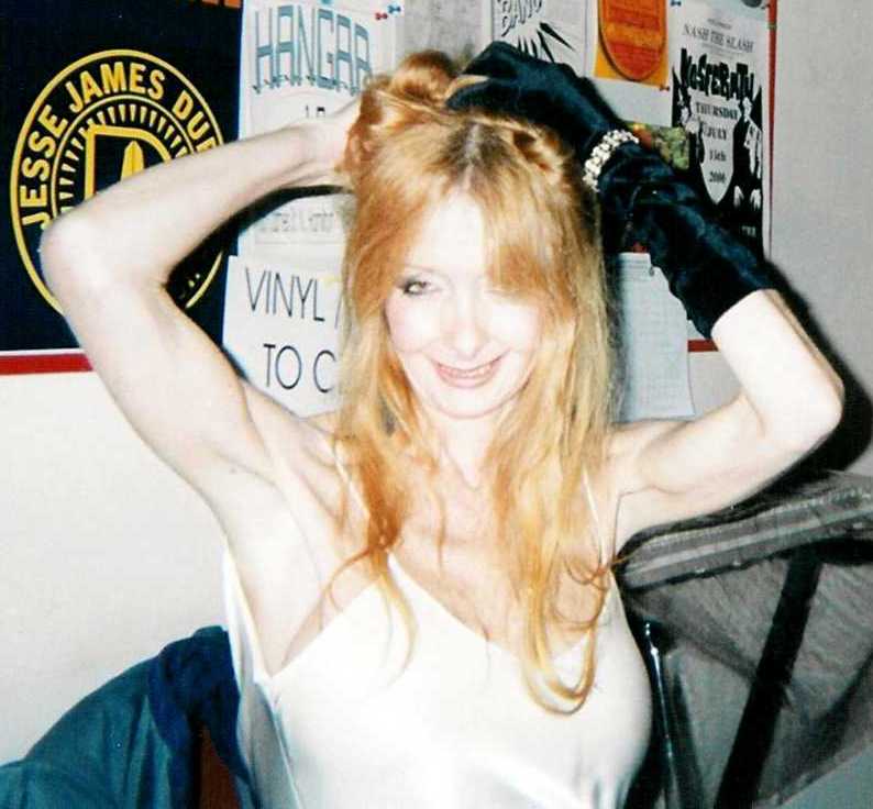 foxylady3.jpg